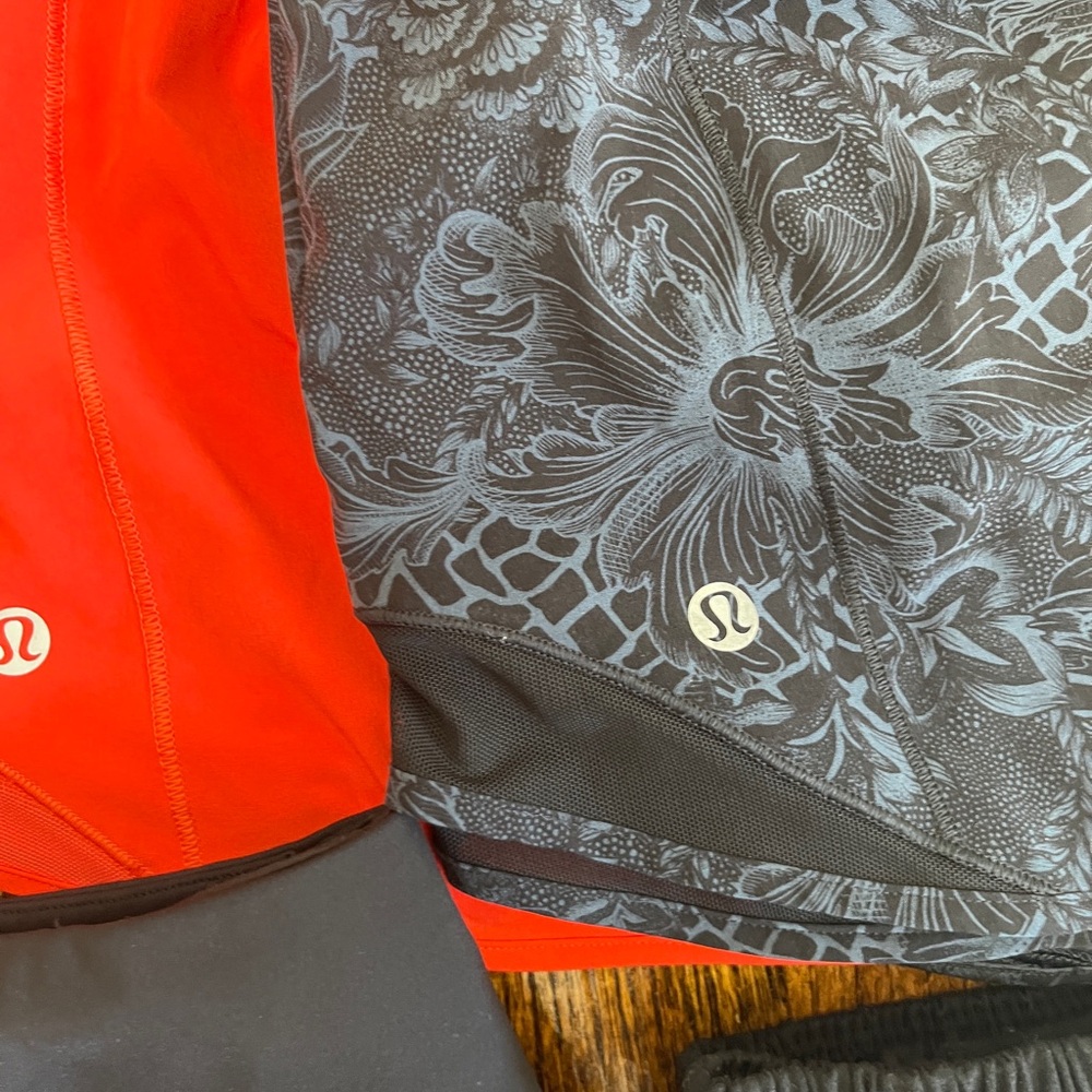 🍋LIKE NEW Lululemon 4 Pc Hottie Hot  Shorts - Picture 7 of 14